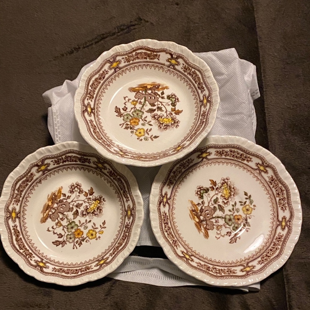 Vintage Elegant Mason’s Floral Dinnerware Set with Brown and Yellow Accents